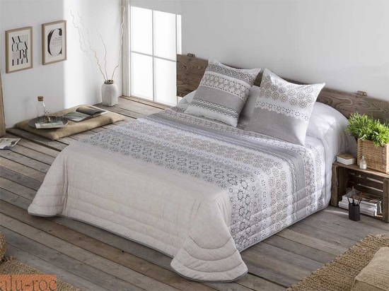 Decoración textil elegante y vintage para dormitorios romanticos