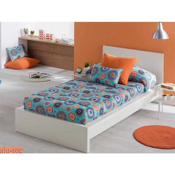 Edredones ideales para literas o camas nido de dormitorios juveniles. En la foto modelo Itaca en color Azul Turquesa