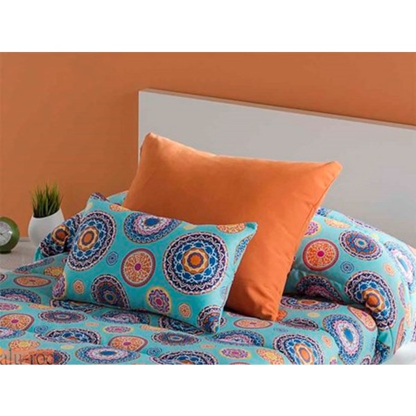 Cojines para coordinar con la serie ITACA en color Turquesa, el cojín estampado con círculos decorados y el liso en color Naranj