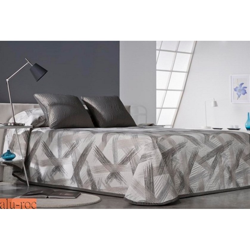 Viste la cama de tu dormitorios con cojines a juego con la ropa de cama