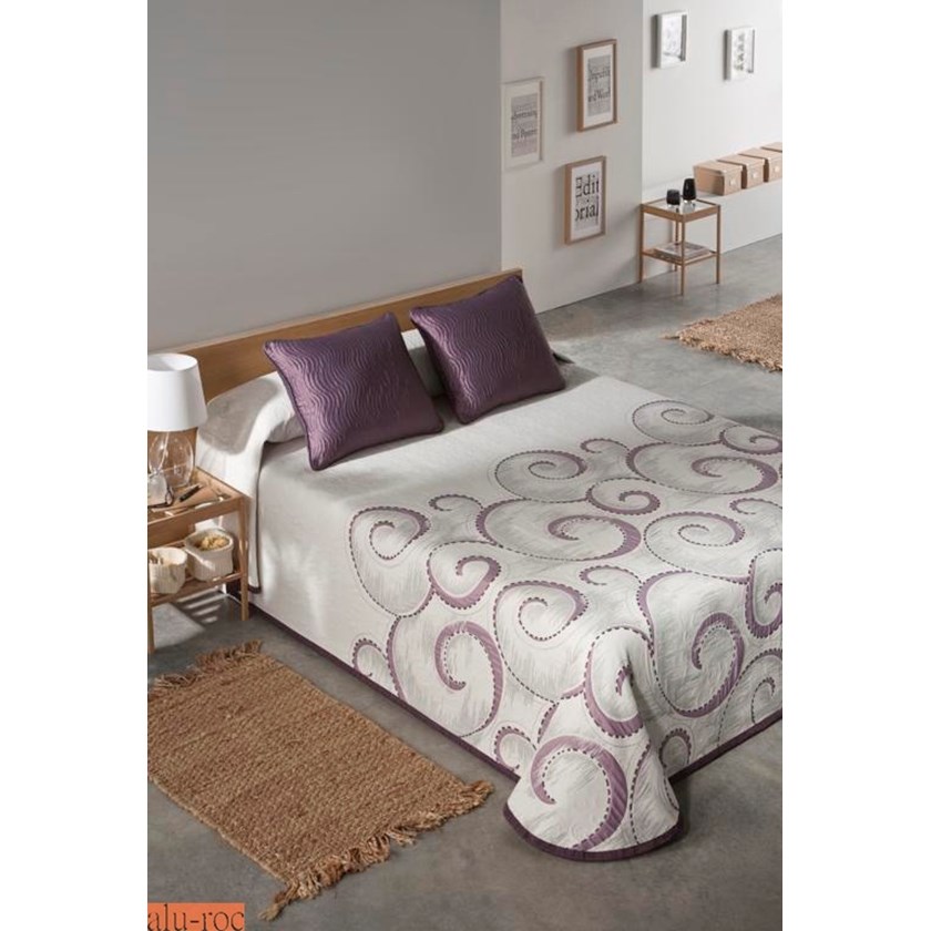 Colchas y boutis en color morado, malva, azul, beige, ...todos los colores