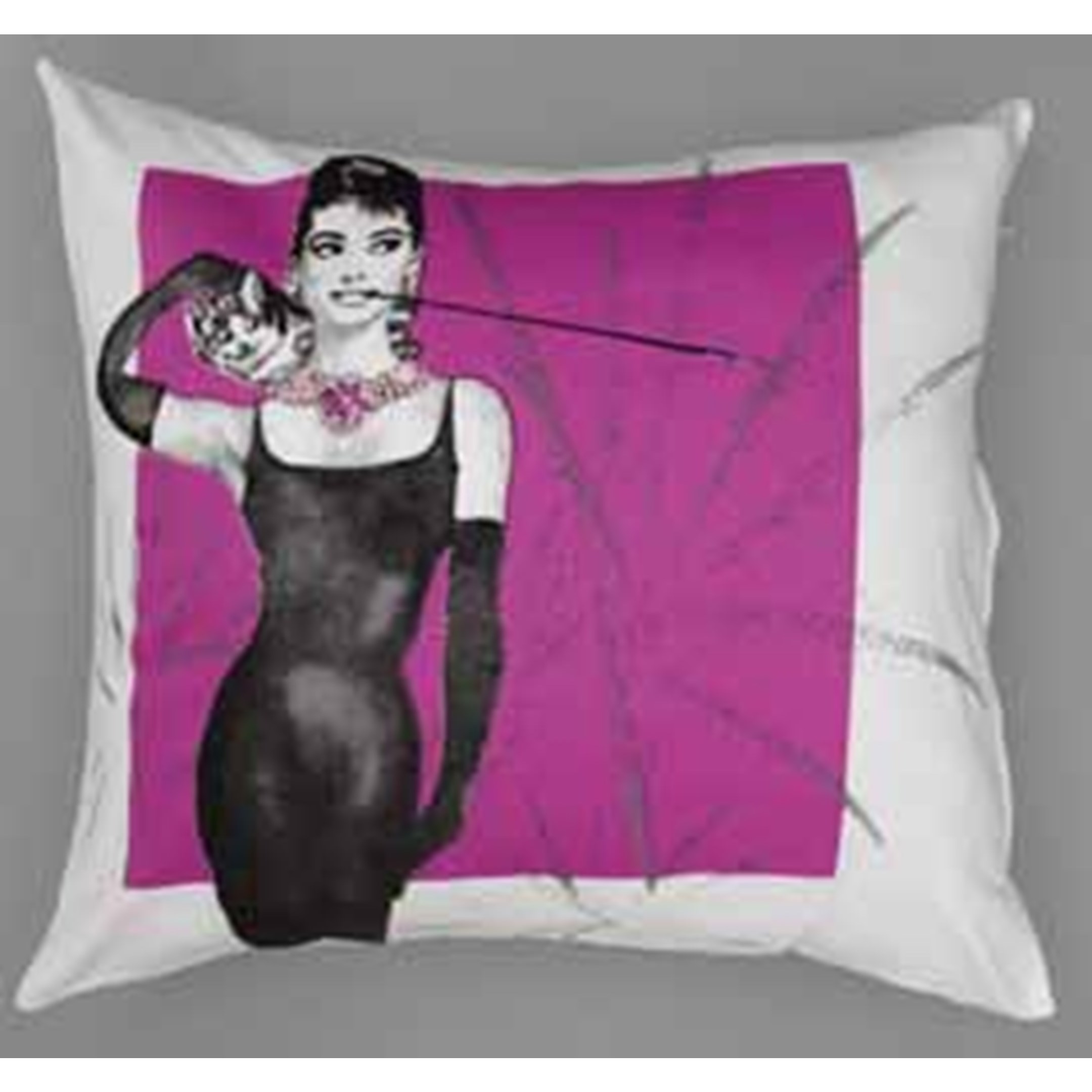 Cojín Audrey 2 para coordinar con el Azul Turquesa, con la imagen de la gran Audrey Hepburn Decoración textil joven y desenfadada confeccionada en España