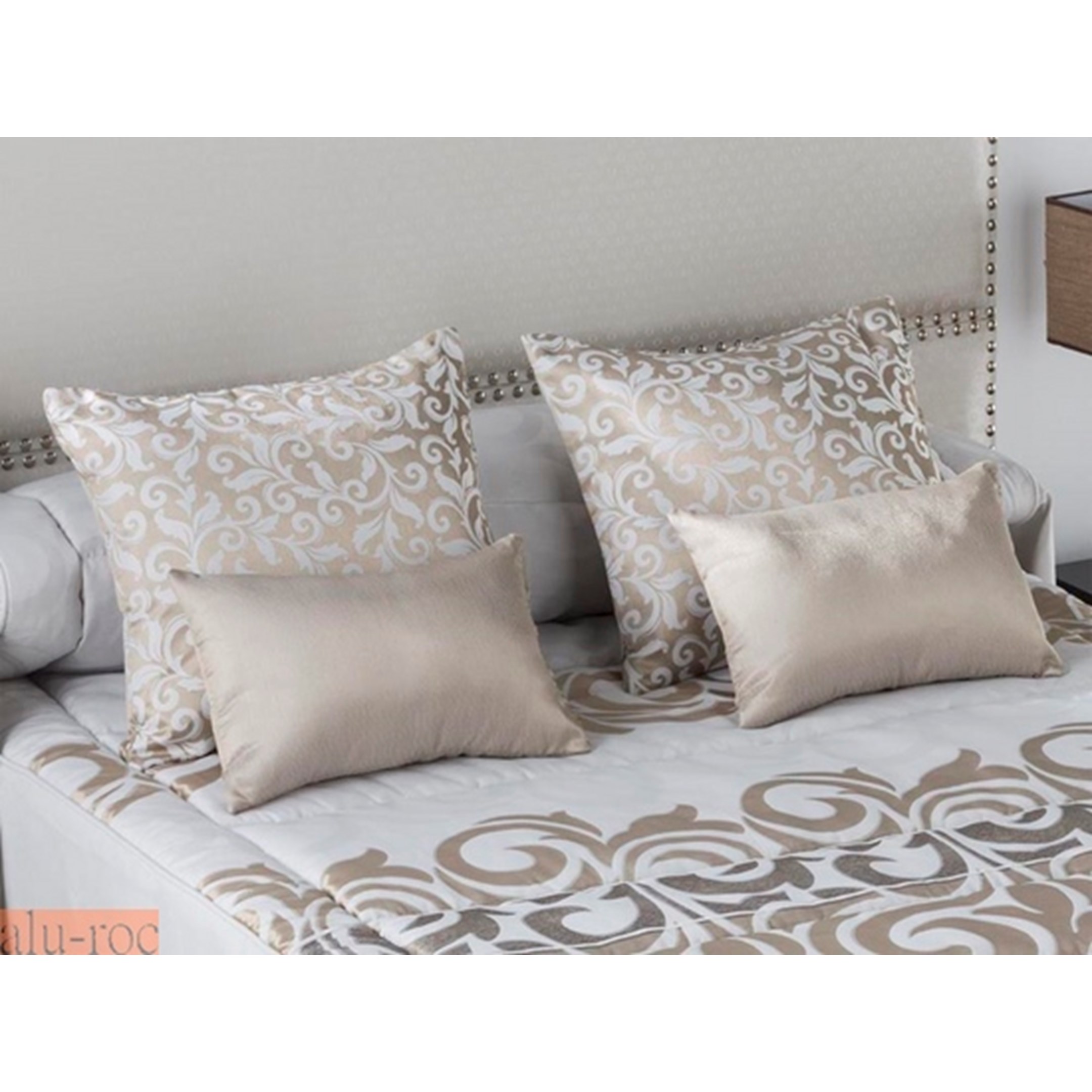 Cojines decorativos en gris ❘ Westwing