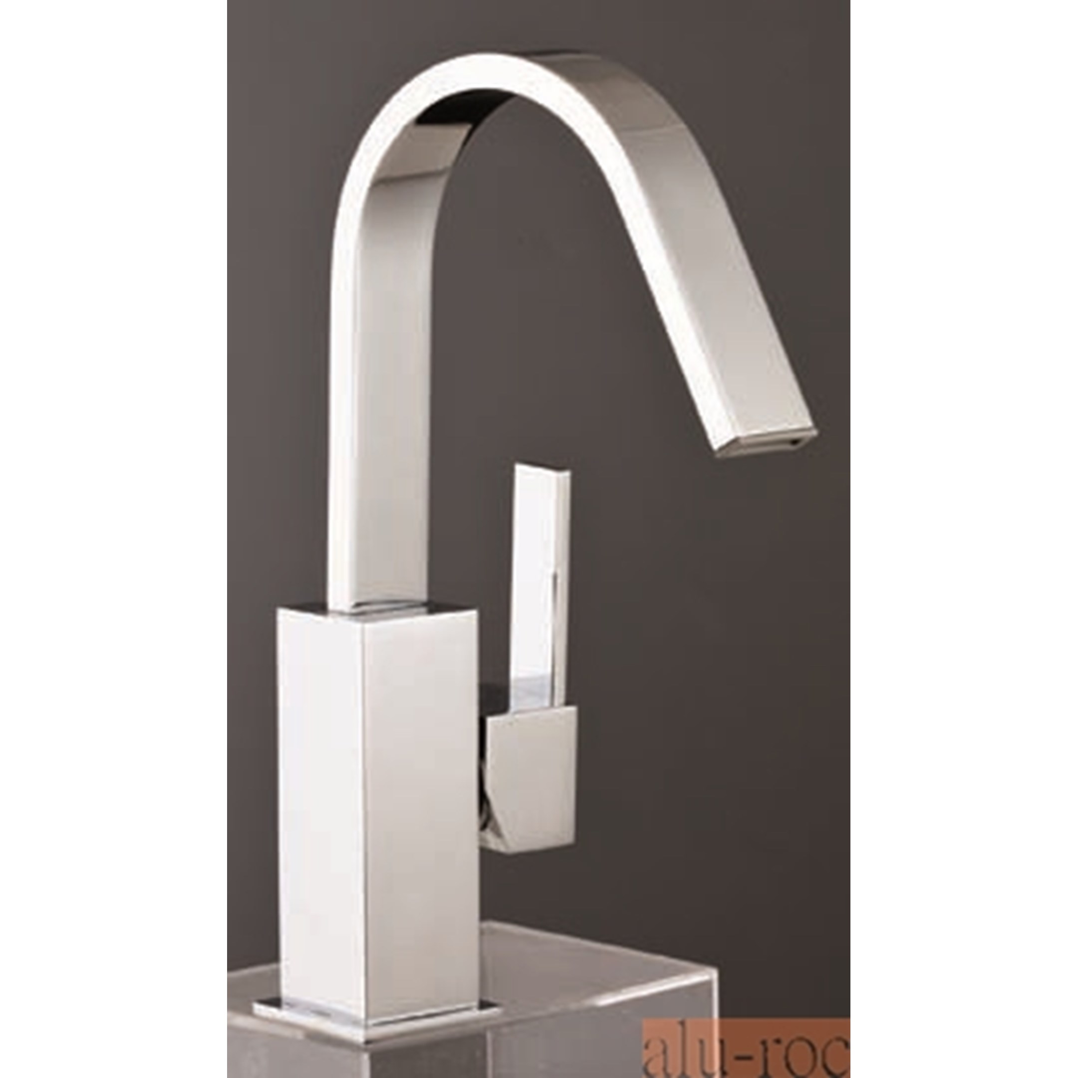 Grifo monomando para bidet de la SERIE ASTORIA de diseño minimalista y  elegante. Grifería de latón de alta calidad acabado cromo brillo – Llavisan